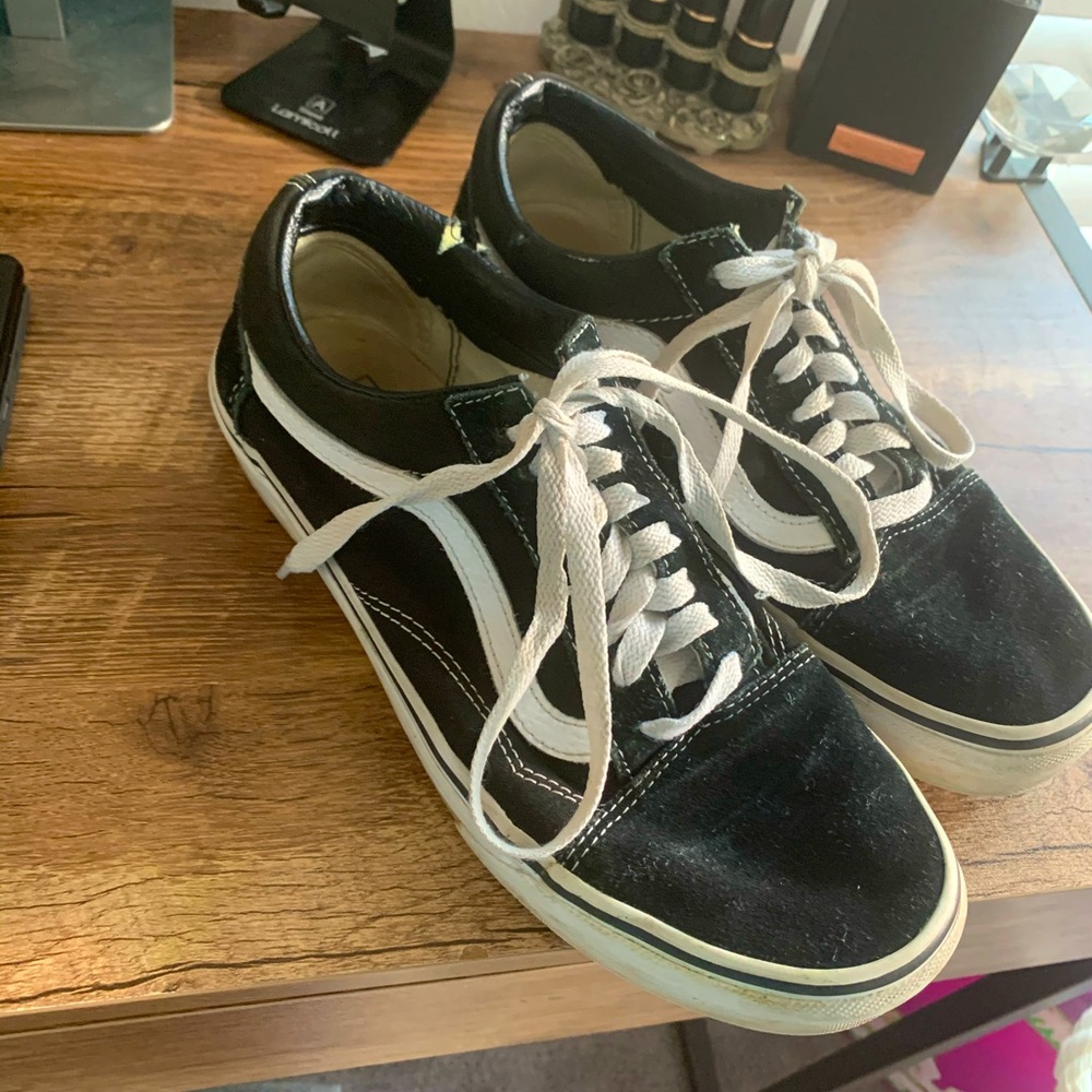 Black old skool vans women’s 8.5